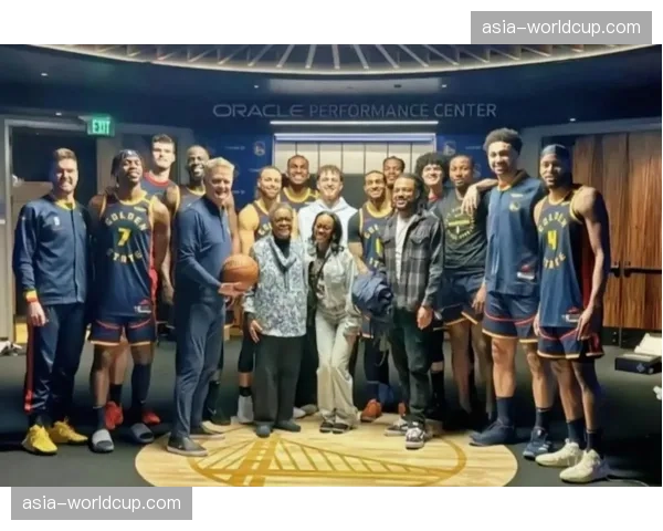 NBA球队市值从20年21亿暴涨到55亿,商业价值持续攀升 NBA球队市值从20年21亿暴涨到55亿,商业价值持续攀升